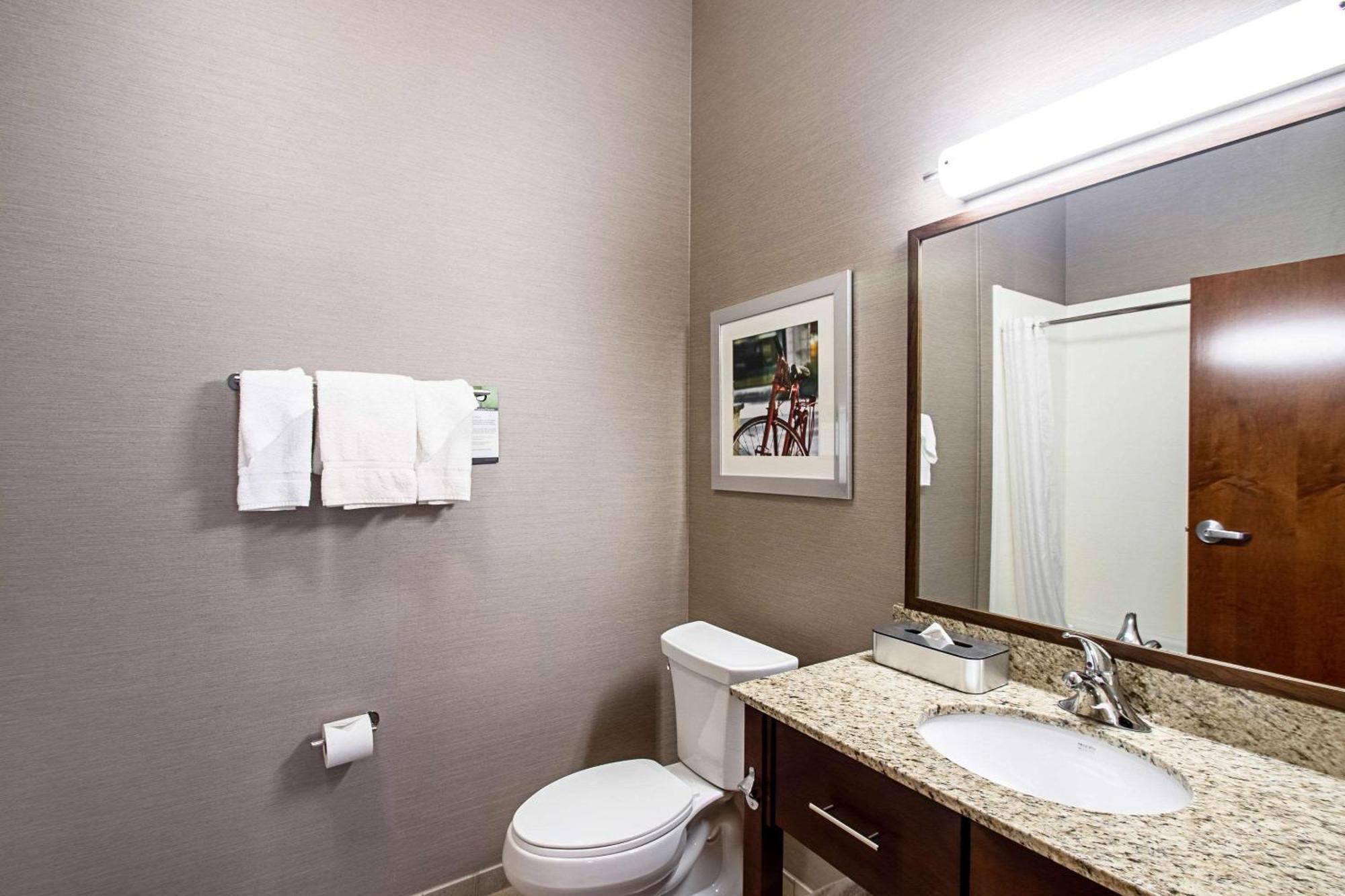 Mainstay Suites Madison - Monona Exteriör bild