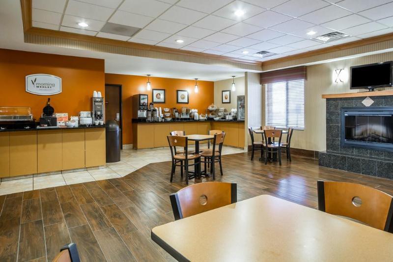 Mainstay Suites Madison - Monona Exteriör bild